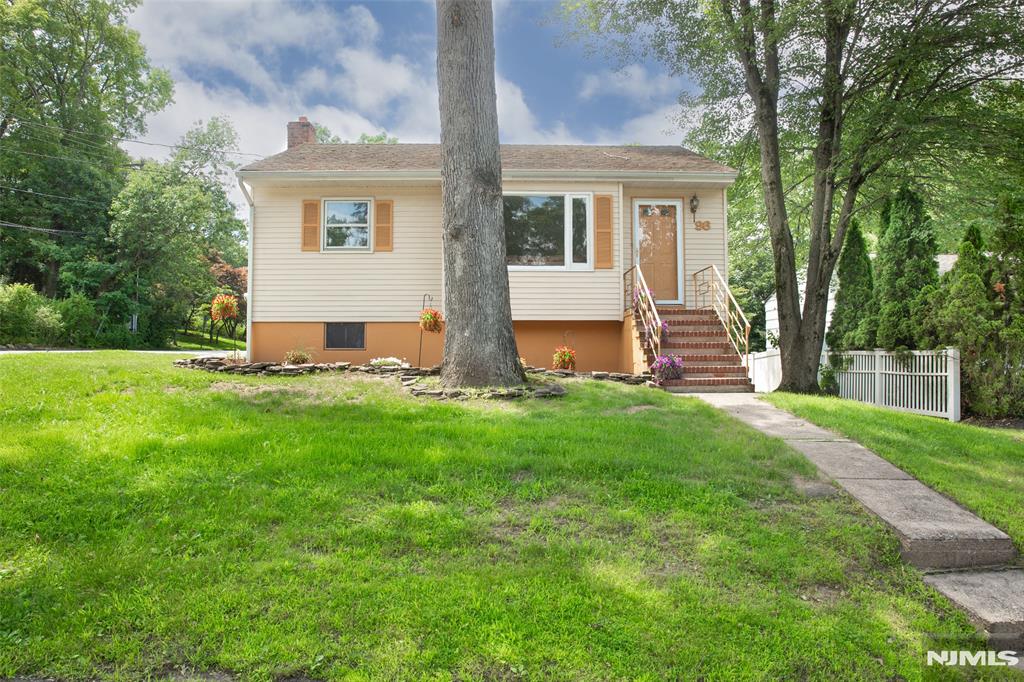 96 Yawpo Avenue