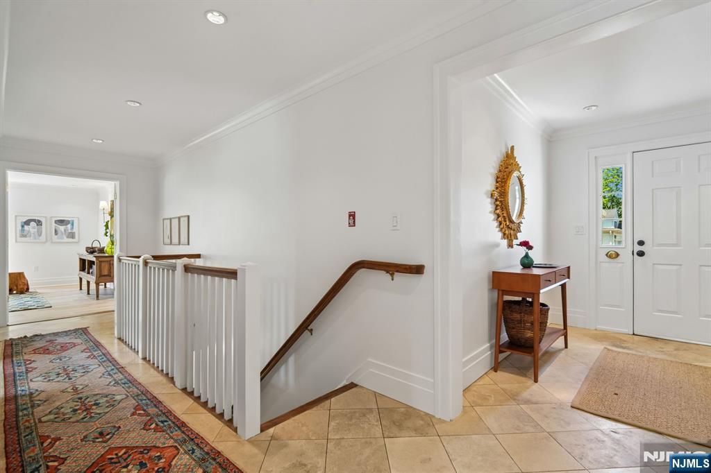 658 Ridgewood Road C0001