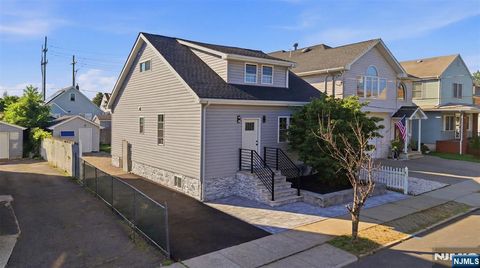 Photo of 15 Morrissee Avenue, Wallington, NJ 07057 (MLS # 26026169)