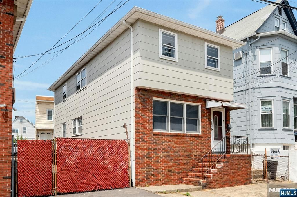 Photo of 183 Devon Street, Kearny, NJ 07032 (MLS # 26015051)