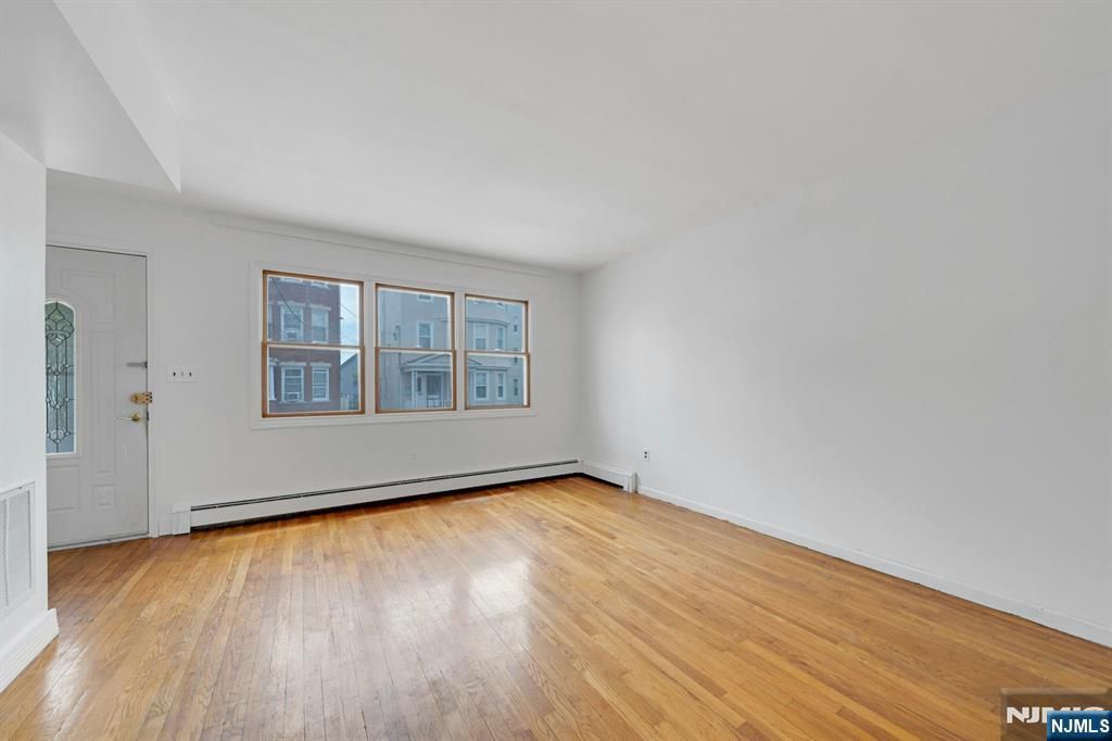 Photo of 183 Devon Street, Kearny, NJ 07032 (MLS # 26015051)