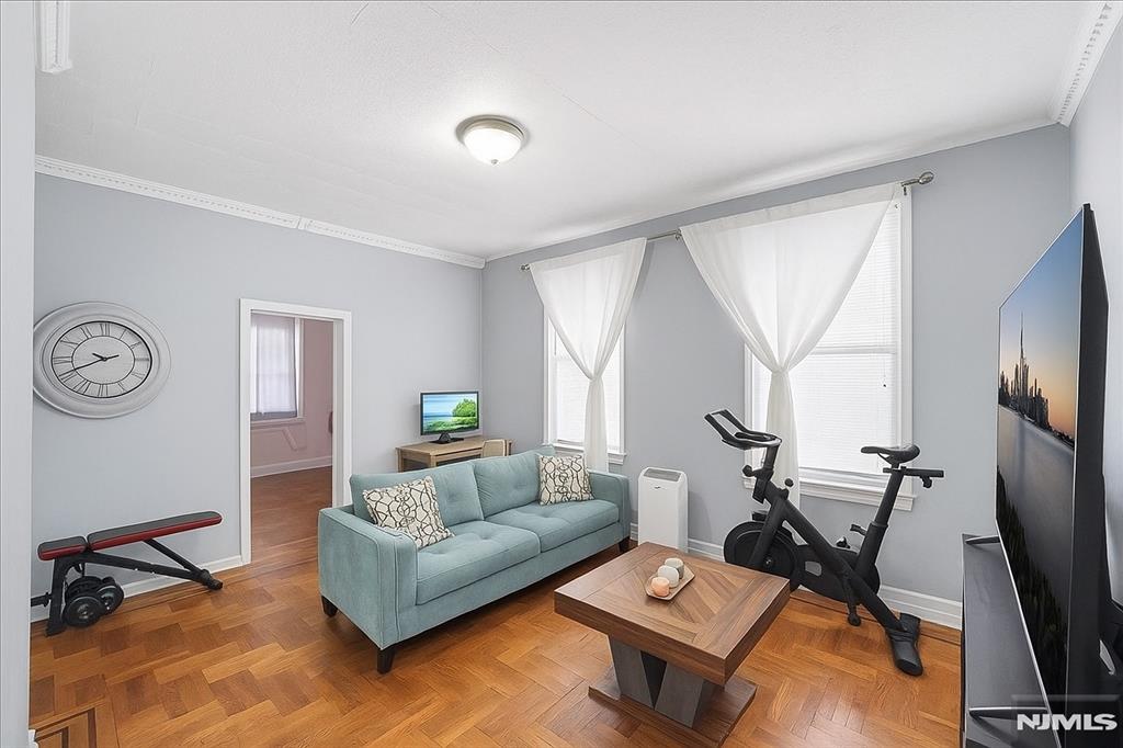 2105 New York Avenue