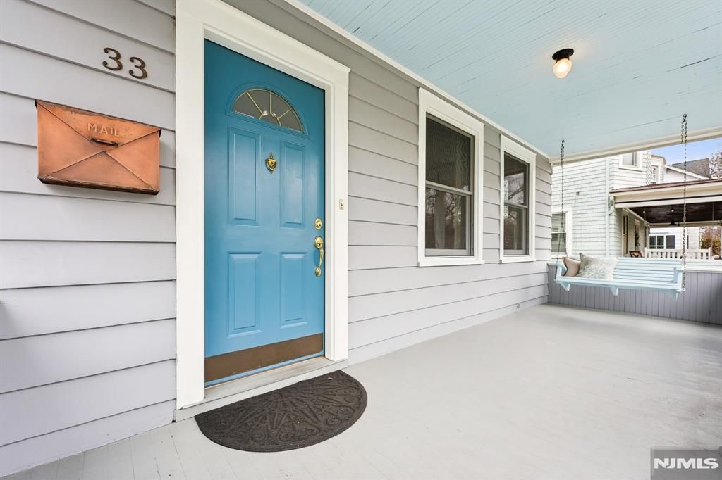 Photo of 33 Woodland Avenue, Glen Ridge, NJ 07028 (MLS # 26008625)