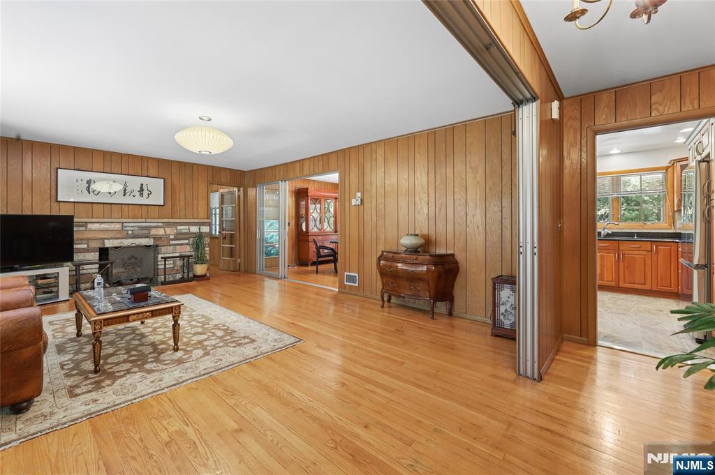 12 Beverly Road