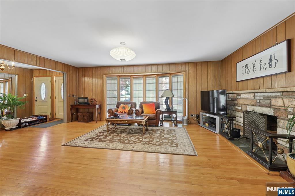 12 Beverly Road