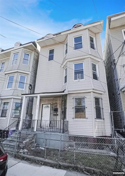 Photo of 426 S 17th Street, Newark, NJ 07103 (MLS # 25018782) Photo of 426 S 17th Street, Newark, NJ 07103 (MLS # 25018782)