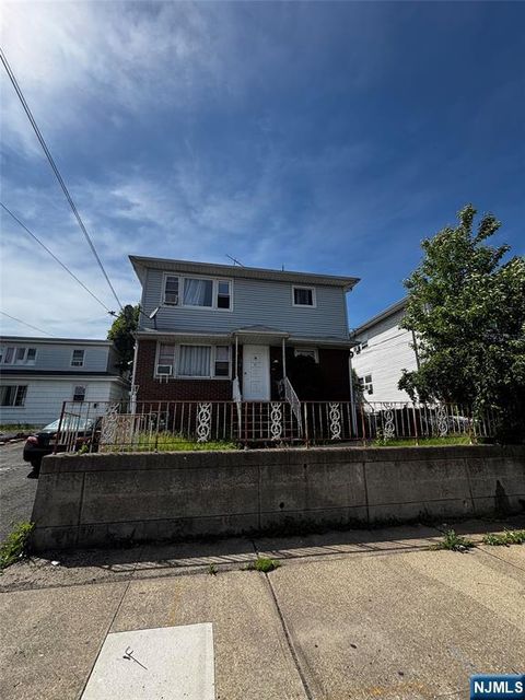 51 River Street Lodi NJ 07644