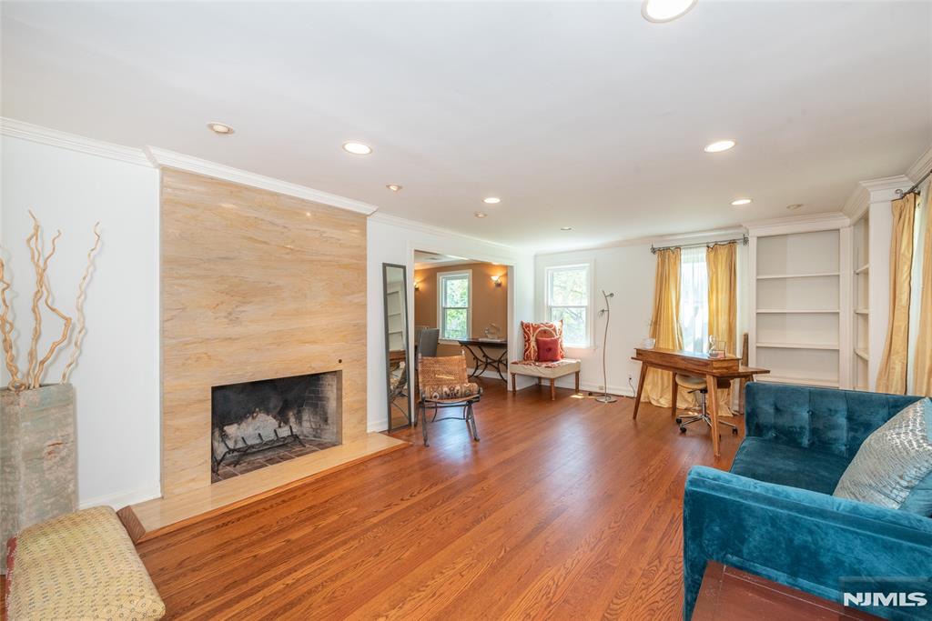 591 Highland