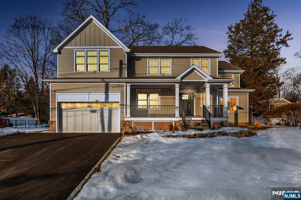 Photo of 62 Colony Avenue, Park Ridge, NJ 07656 (MLS # 26005589)