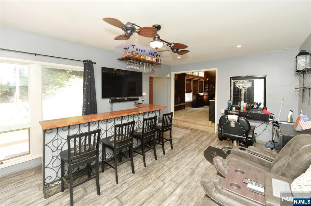 5 Woodlawn Drive