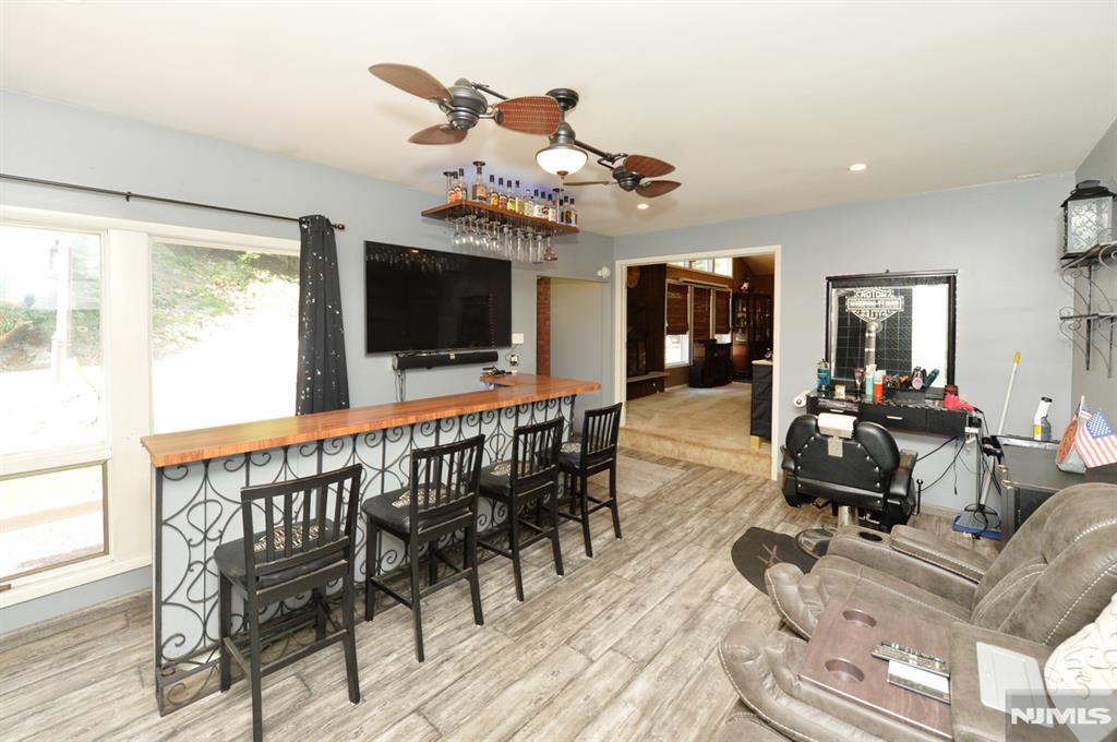 5 Woodlawn Drive