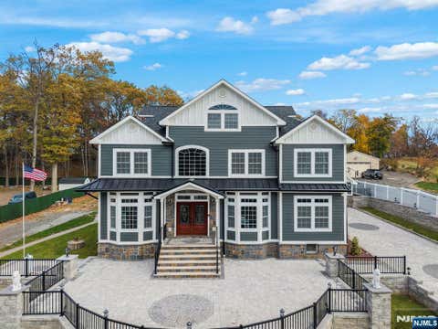 Photo of 45 Dietrich Lane, North Haledon, NJ 07508 (MLS # 26032165)