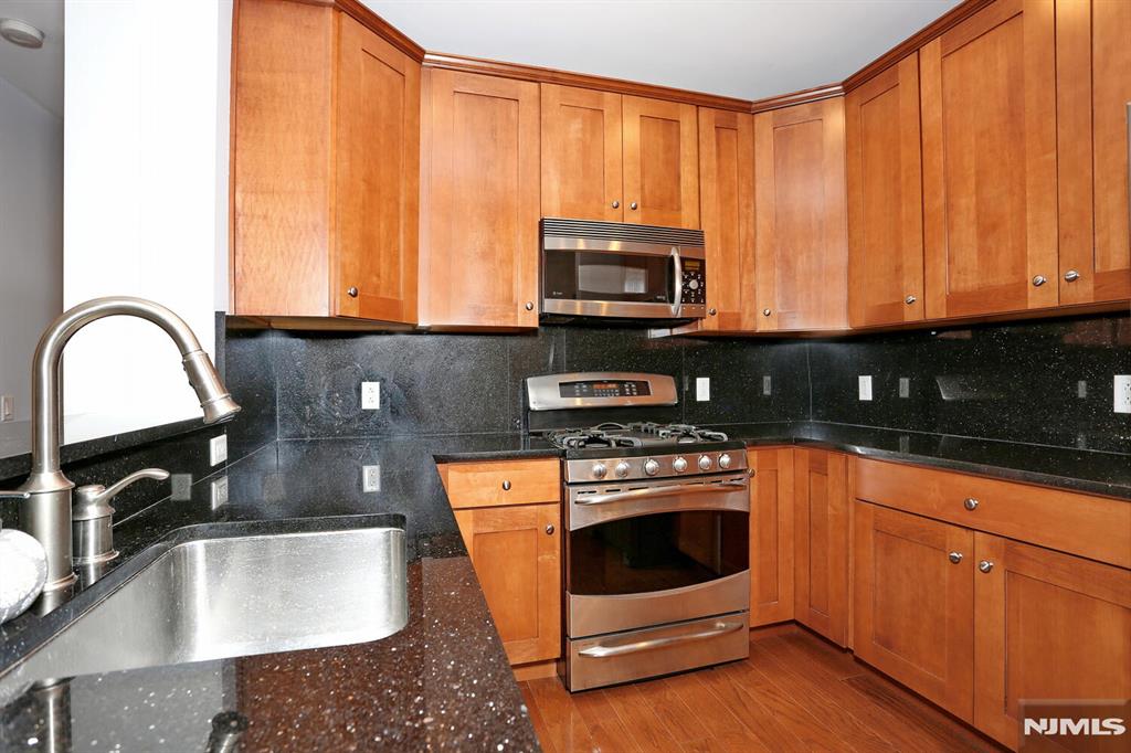 7400 River Road 228