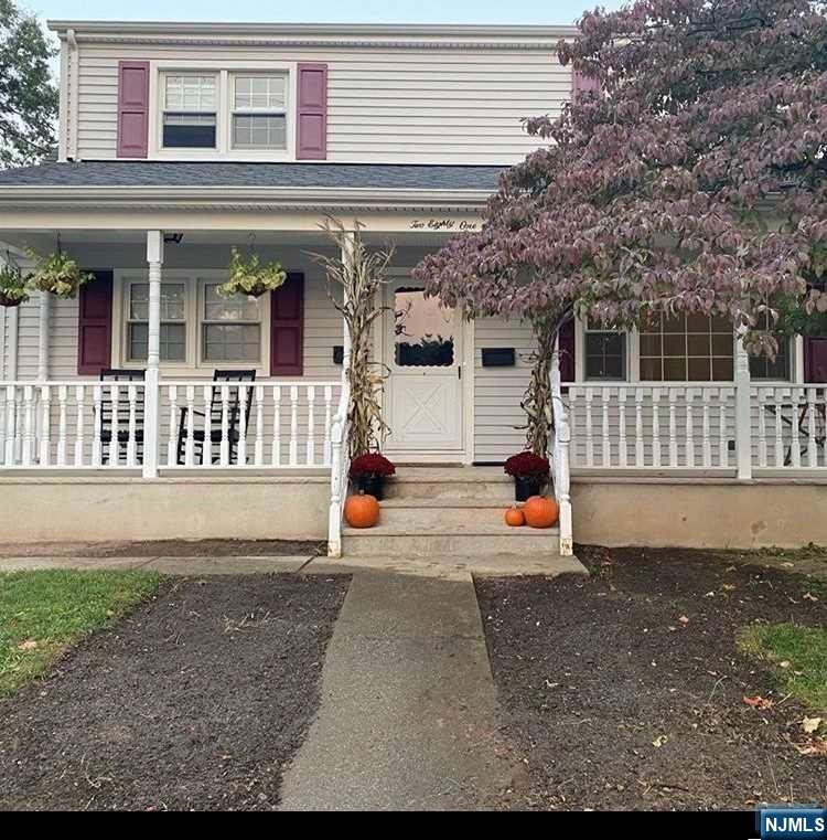 Hawthorne, New Jersey 07506, United States, 2 Bedrooms Bedrooms, ,1 BathroomBathrooms,Residential,Pending,27788