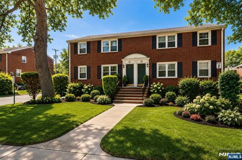 Photo of 21 Carolyn Terrace, Roselle, NJ 07203 (MLS # 26018432)