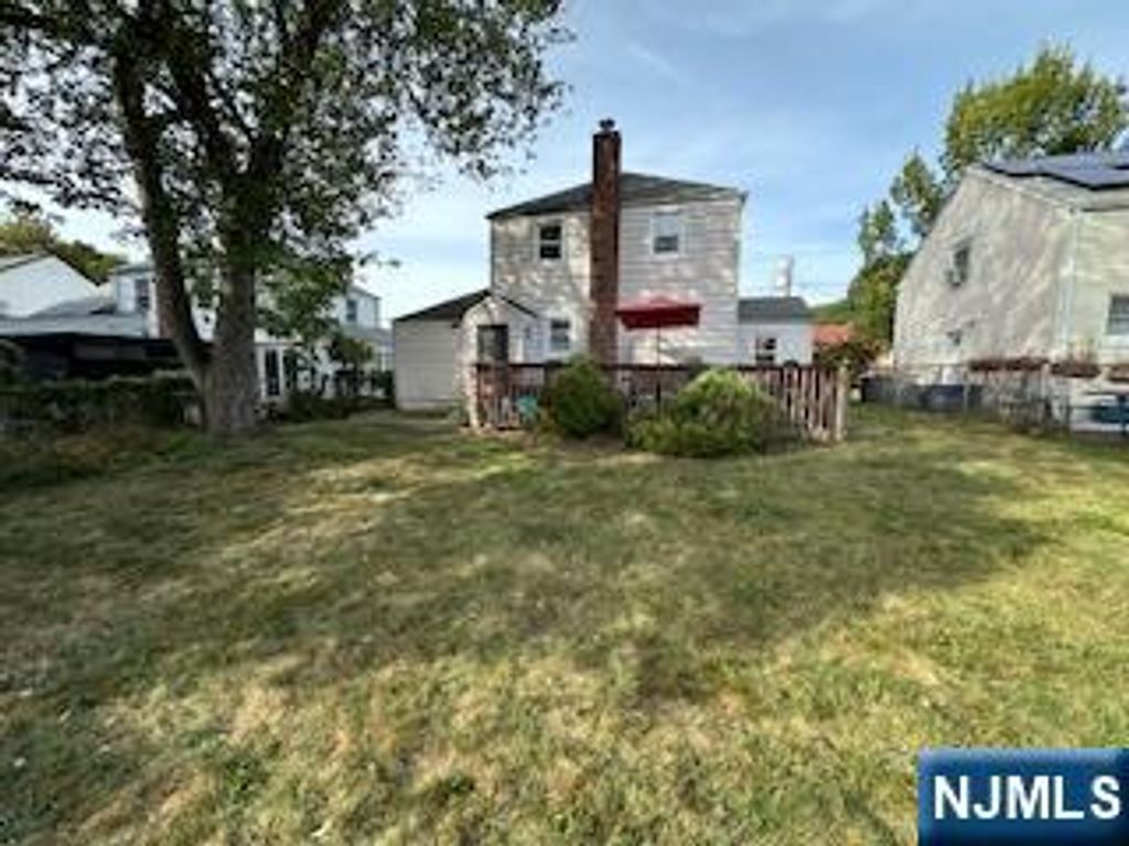 Photo of 12 Lerome Place, Teaneck, NJ 07666 (MLS # 25035758)