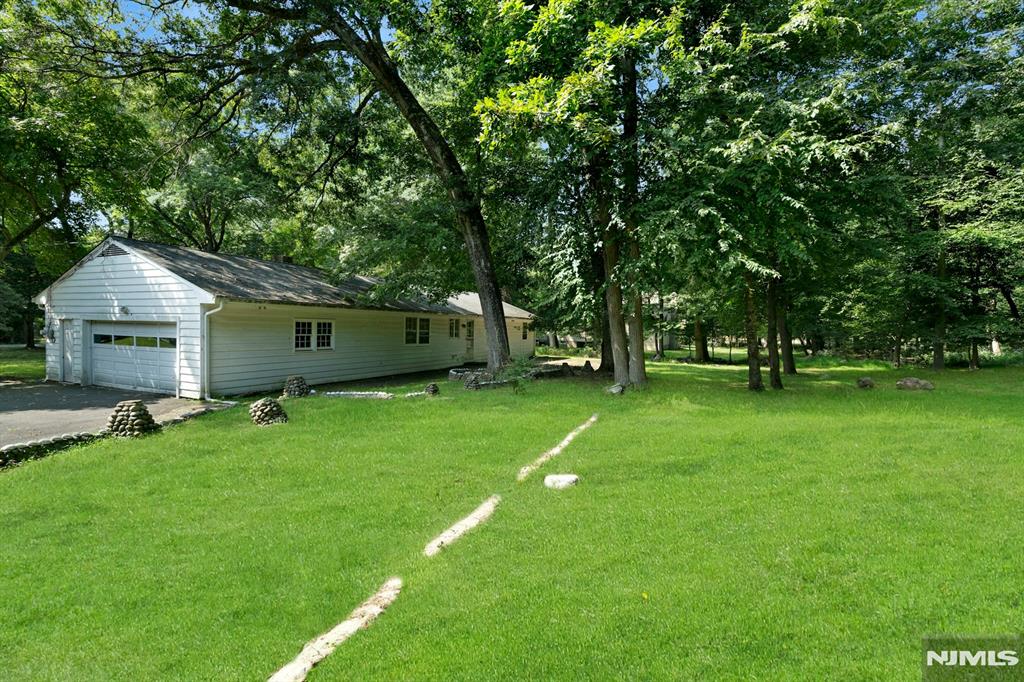15 Pinehill Drive