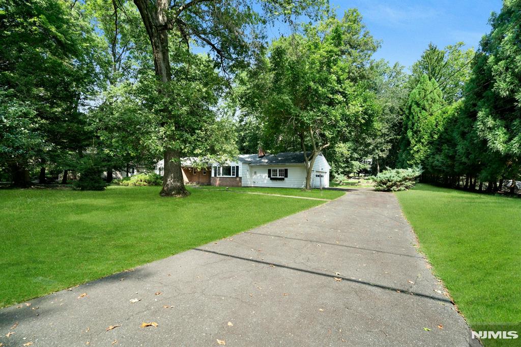 15 Pinehill Drive