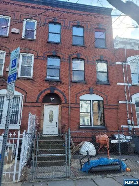 23 Wakeman Avenue Newark NJ 07104
