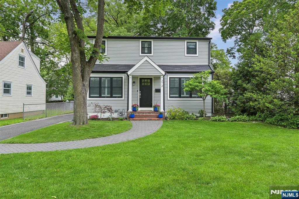 Property for Sale at 373 Deerfield Street, Ridgewood, New Jersey - Bedrooms: 3 
Bathrooms: 2 
Rooms: 7  - $879,999
