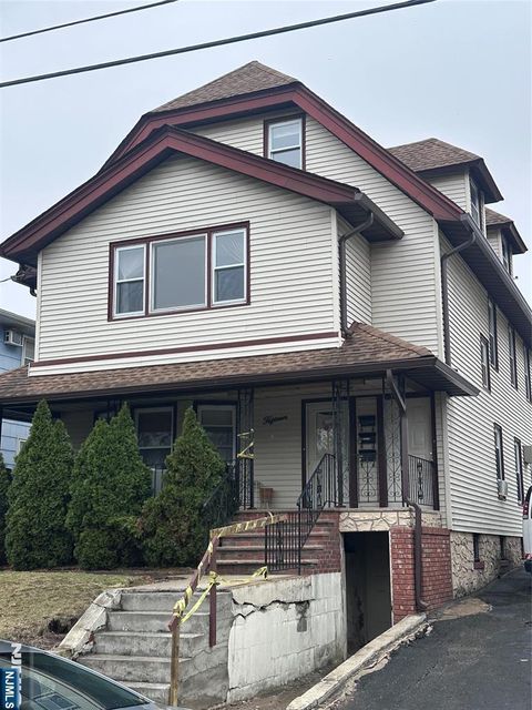 Photo of 15 Malone Ave, Belleville, NJ 07109 (MLS # 26014945)