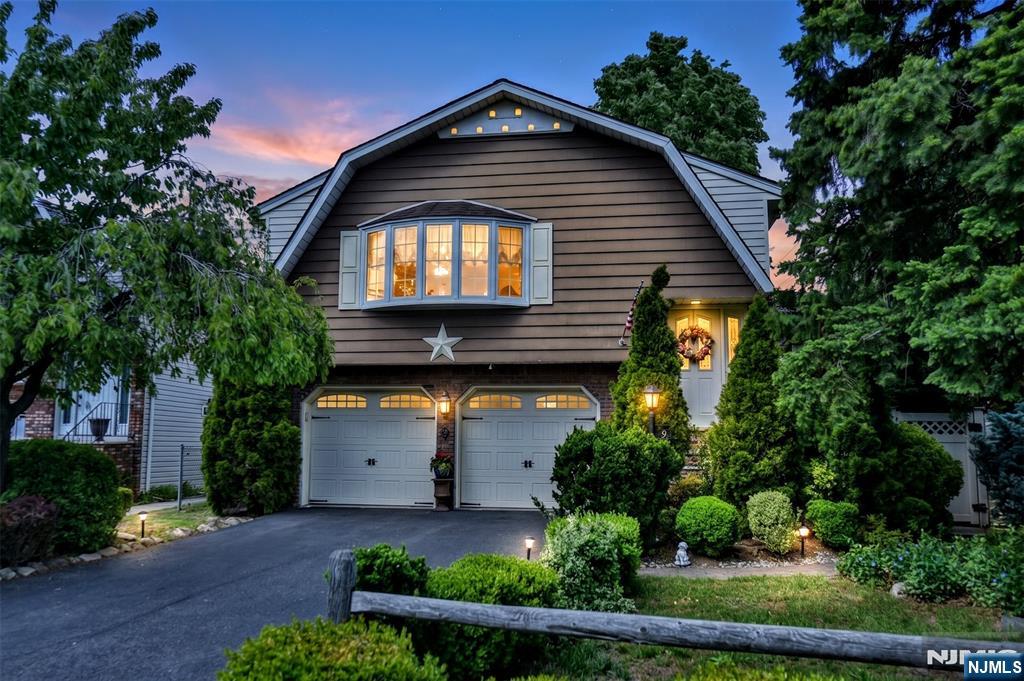 9 Thoma Avenue