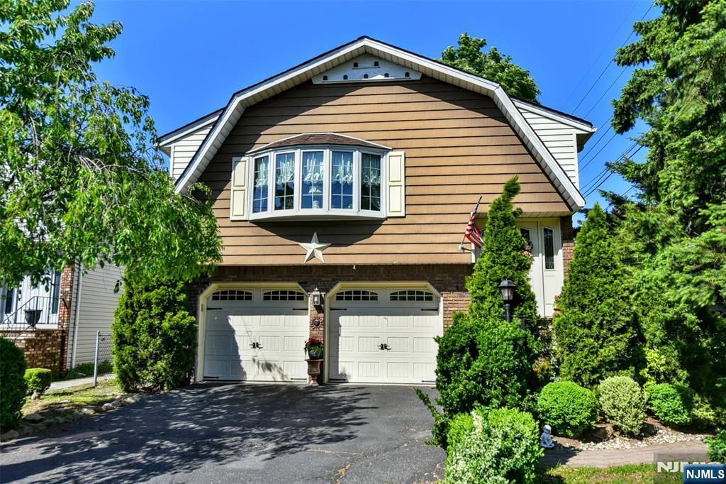 Photo of 9 Thoma Avenue, Maywood, NJ 07607 (MLS # 26015087)