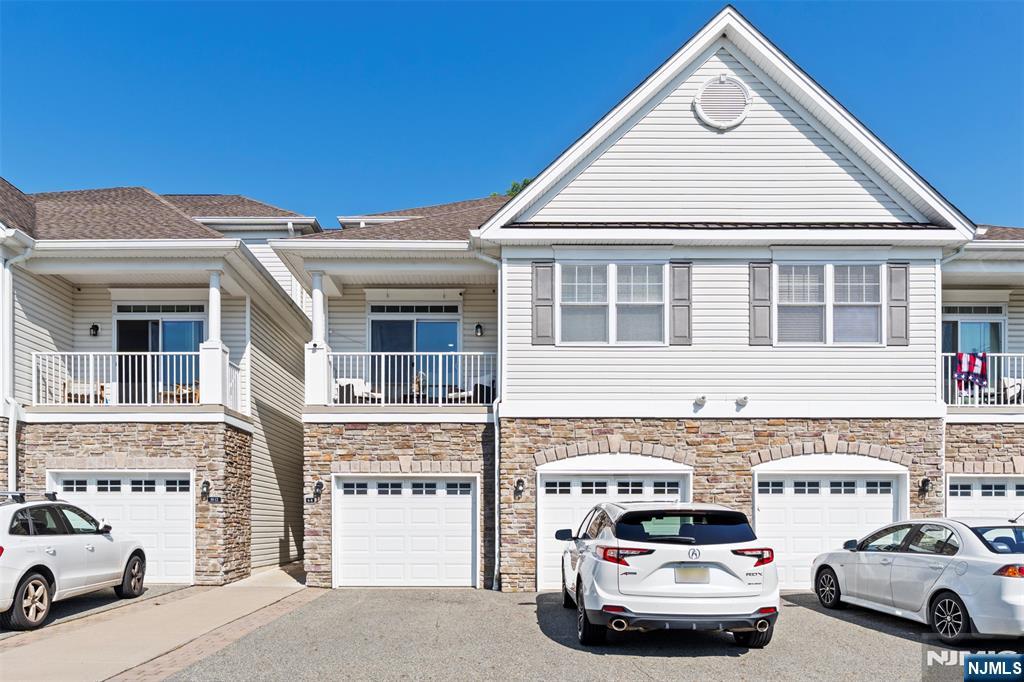 6 Elston Court