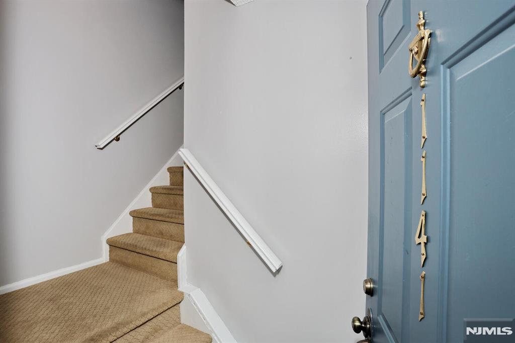 1141 Hyde Park Court