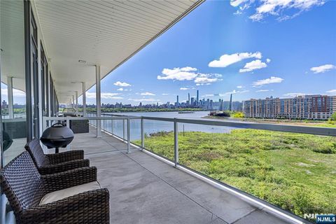 3 Somerset Lane 602 Edgewater NJ 07020