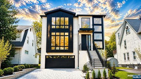 Photo of 1077 Abbott Boulevard, Fort Lee, NJ 07024 (MLS # 26015684)