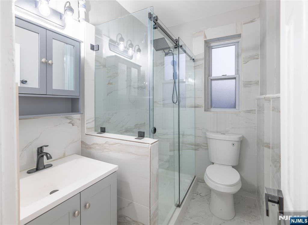 155 Union Avenue 201