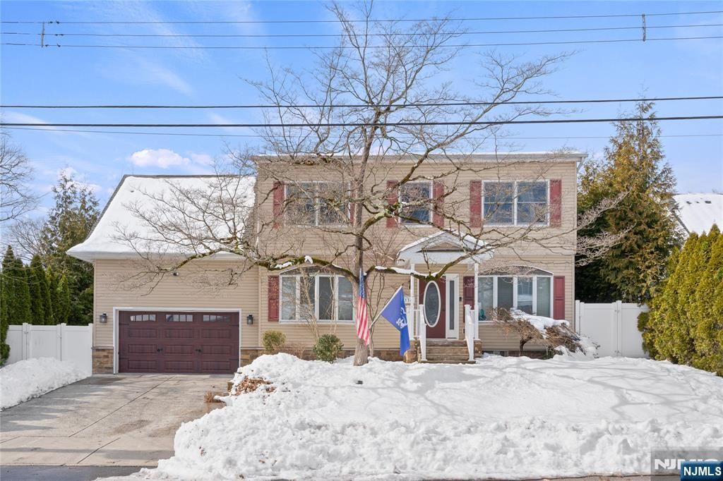 Photo of 330 Hickory Street, Twp of Washington, NJ 07676 (MLS # 26006581)