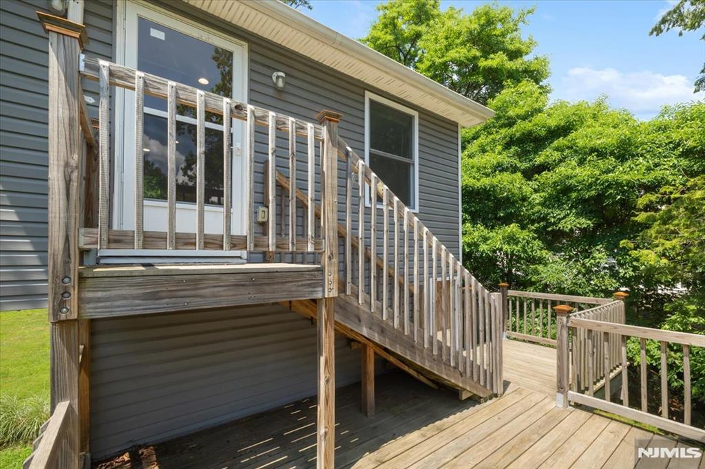 1283 Valley Road 8