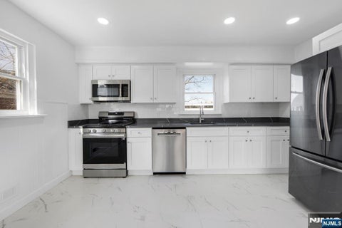 Photo of 380 Grand Ave, Leonia, NJ 07605 (MLS # 26033435)