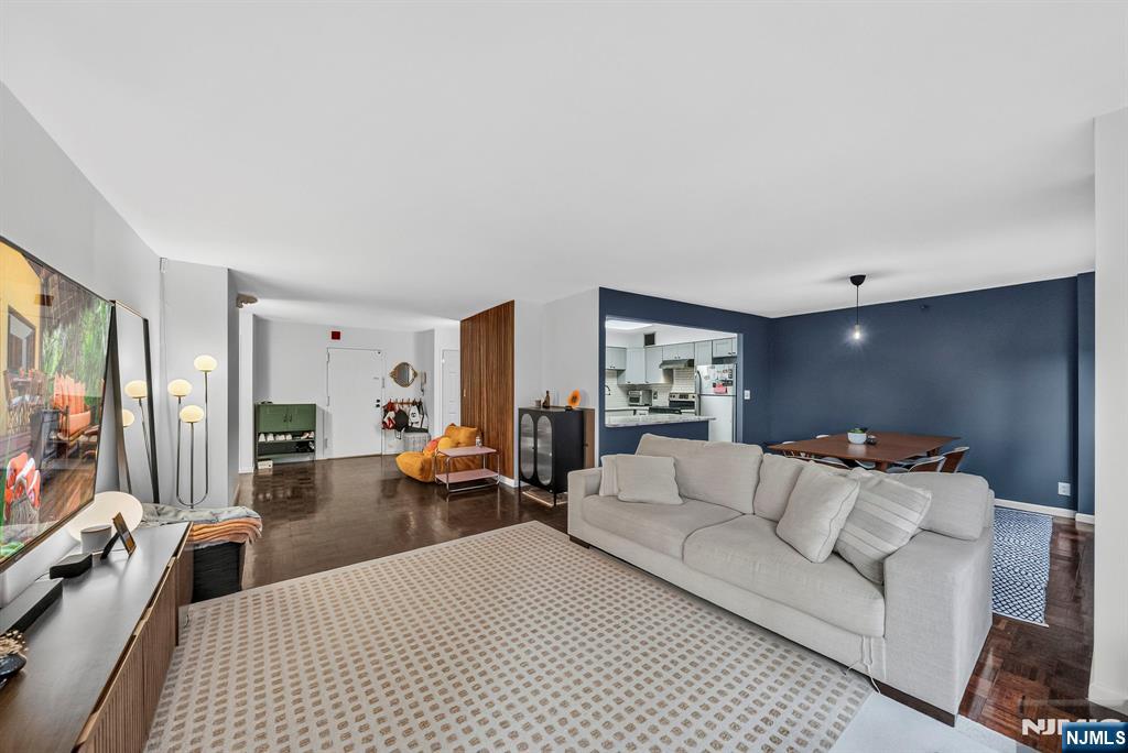 326 Prospect Avenue 9J