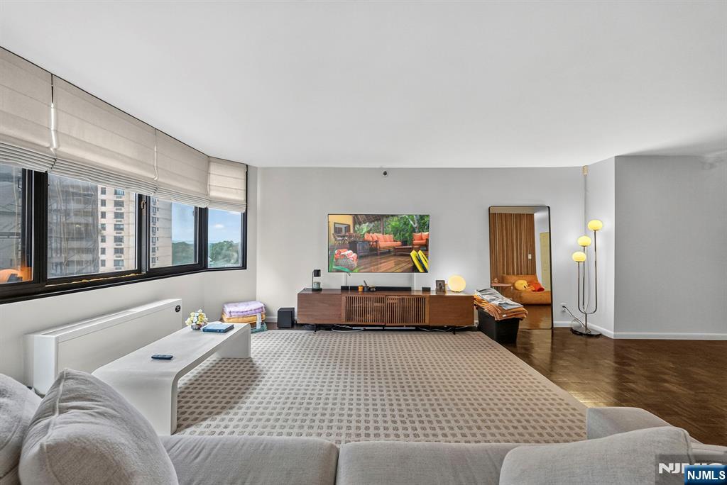 326 Prospect Avenue 9J