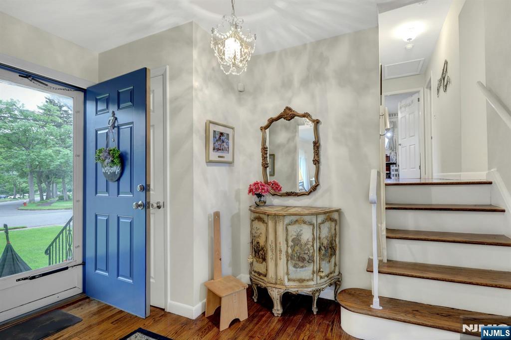 259 Burnside Place