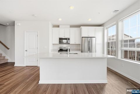 3 Arnold Drive Wood Ridge NJ 07075