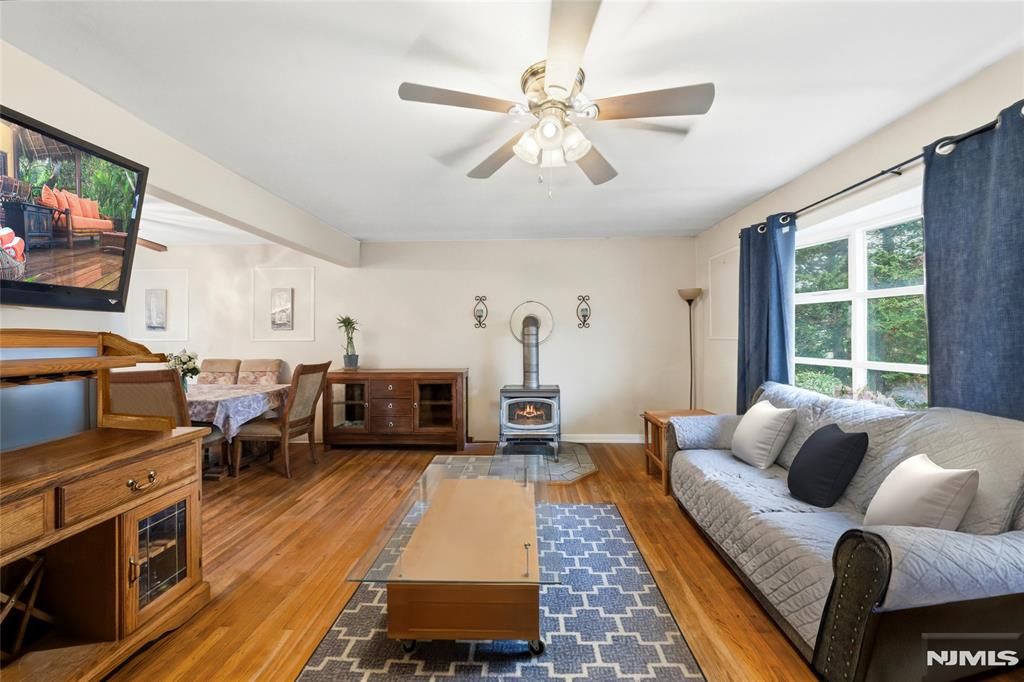 Photo of 22 Cottage Street, Belleville, NJ 07109 (MLS # 26009734)