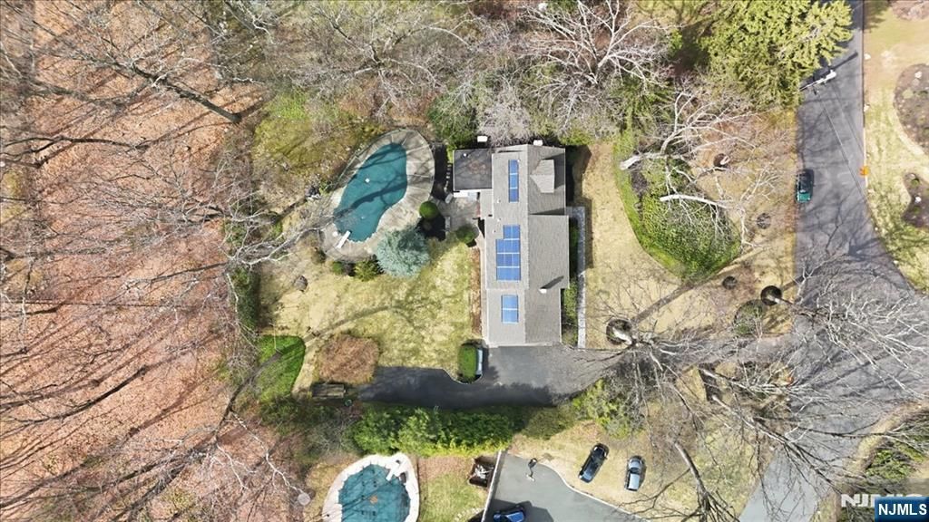 Photo of 548 Covington Place, Wyckoff, NJ 07481 (MLS # 26009528)