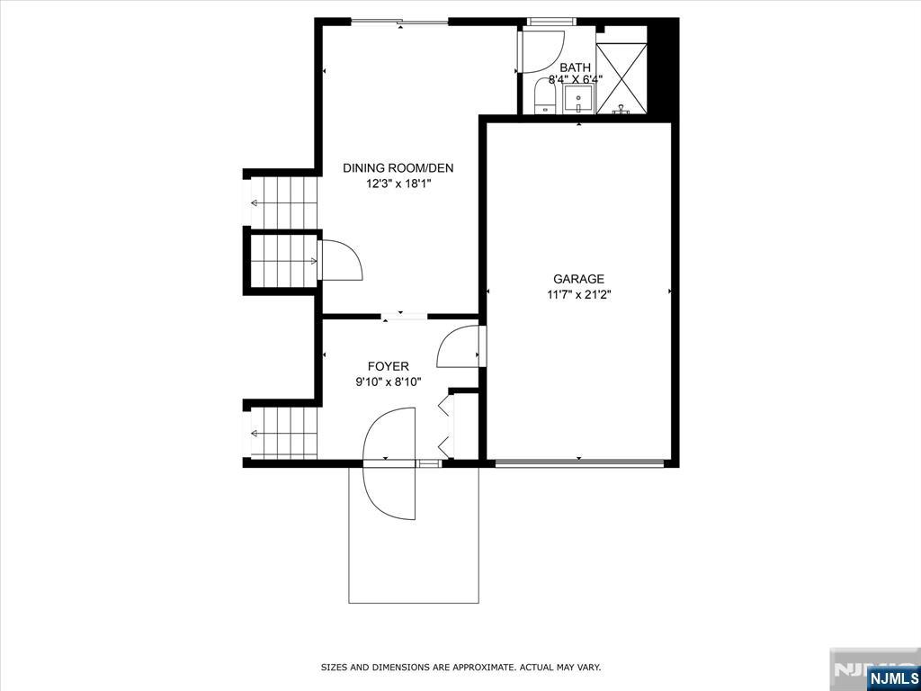 Main image without alt text