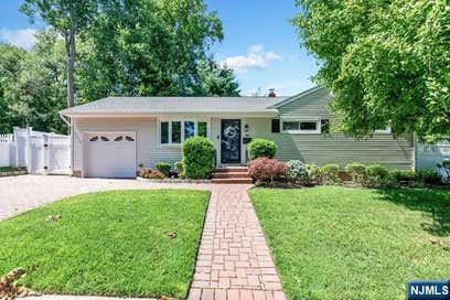 862 Manhattan Avenue Twp of Washington NJ 07676