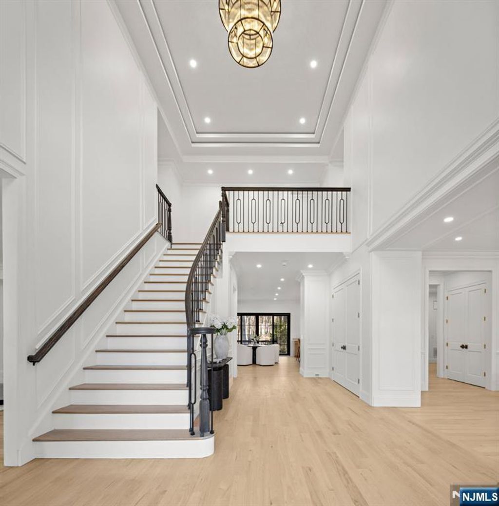 Photo of 16 Old Farms Road, Saddle River, NJ 07458 (MLS # 26001490)