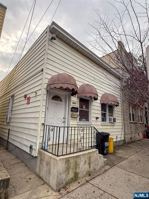 Photo of 400 Cliff Street, Fairview, NJ 07022 (MLS # 25041354)