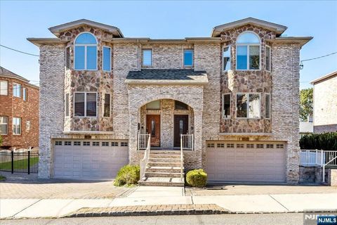535 7th B Palisades Park NJ 07650