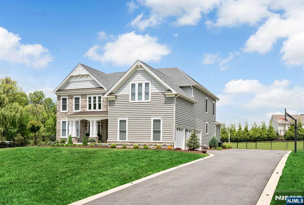15 Meadowbrook Road