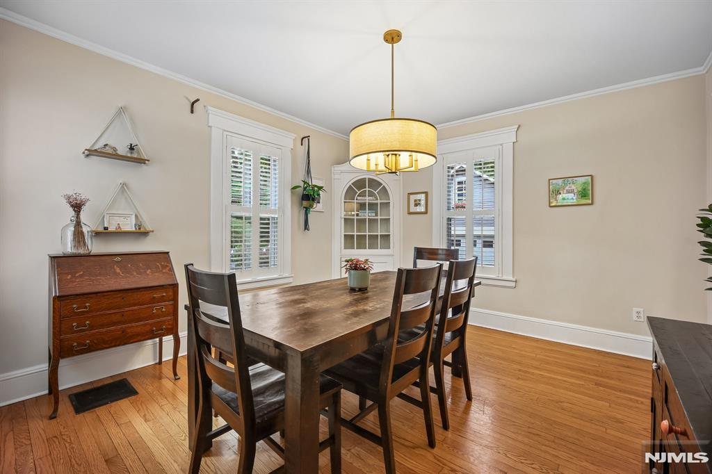 5 Ferguson Place