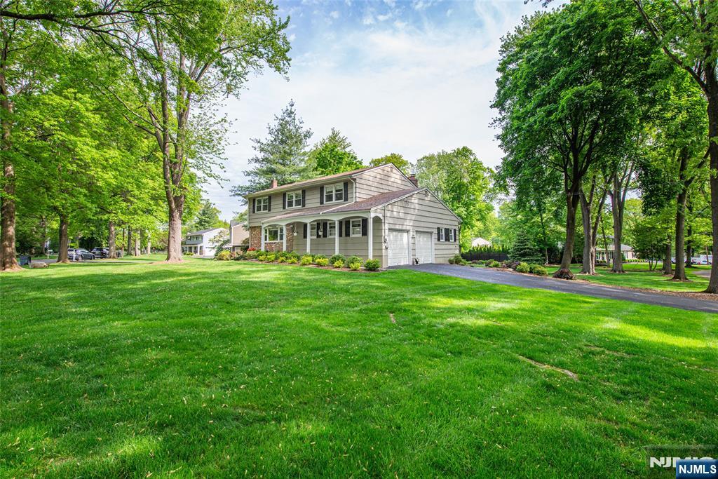 102 Robertson Drive
