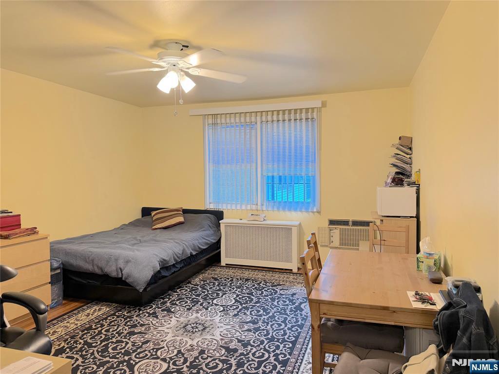 15-21 Plaza Road D
